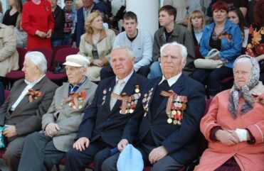 Ветераны на параде ТГУ в честь 9 мая