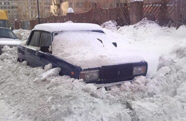 Владельцев автомобилей, мешающих уборке снега, будут штрафовать