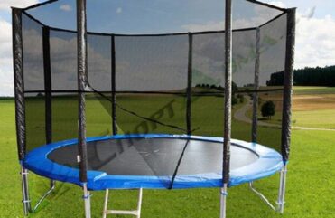 Батуты с защитной сеткой