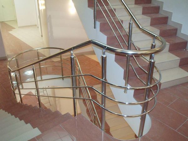 Поручни из нержавеющей стали